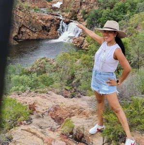 Meet your Posher, Zelia